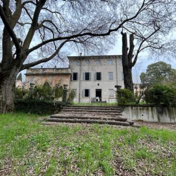 Villa in vendita a Tregnago (Verona)