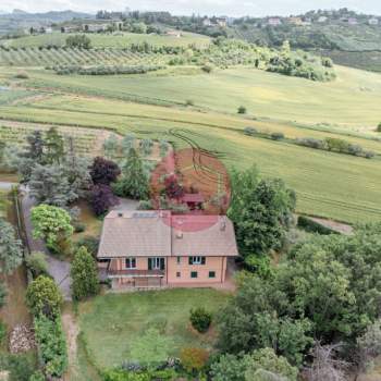 Villa in vendita a Longiano (Forlì-Cesena)