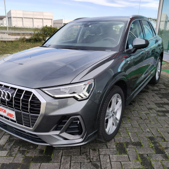 AudiQ3 2.0 tdi S-Line Edition S-Tronic