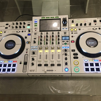 Vendo Pioneer XDJ XZ-W, Pioneer XDJ-RX3, Pioneer DJ OPUS-QUAD, Pioneer DDJ RZX