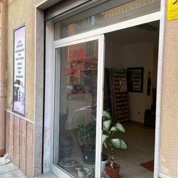 Magazzino in vendita a Palermo (Palermo)