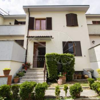 Casa a schiera in vendita a Prato (Prato)