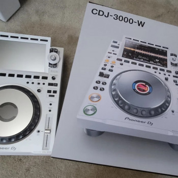Nuovi Pioneer CDJ-3000 Player, Pioneer DJM-A9 DJ Mixer , Pioneer DJ DJM-V10-LF 