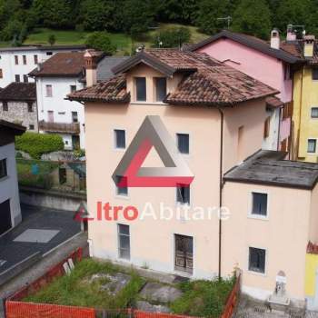 Casa singola con giardino a Longarone