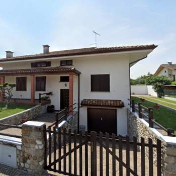 Casa singola in vendita a Tavagnacco (Udine)