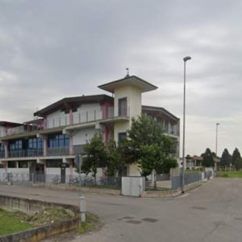 Magazzino in vendita a Salvirola (Cremona)