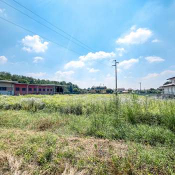 Terreno in vendita a Suno (Novara)