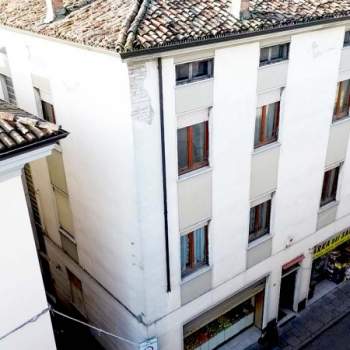 Palazzo in vendita a Fiorenzuola d'Arda (Piacenza)