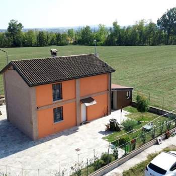 Villa in vendita a Carpaneto Piacentino (Piacenza)