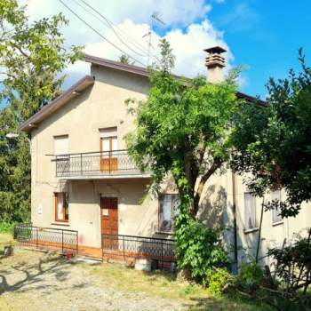 Casa singola in vendita a Vernasca (Piacenza)