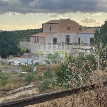 Agriturismo in vendita a Noto (Siracusa)