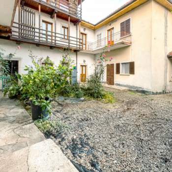 Casa a schiera in vendita a Armeno (Novara)