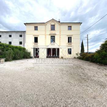 Villa in vendita a Caldogno (Vicenza)