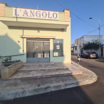 Negozio in vendita a Parabita (Lecce)