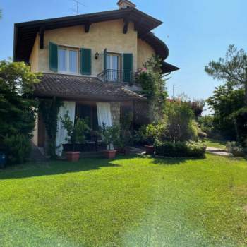 Villa in vendita a Desenzano del Garda (Brescia)