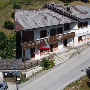 Casa indipendente con giardino a Sovramonte