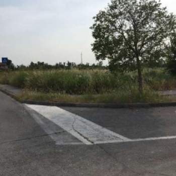 Terreno in vendita a Desenzano del Garda (Brescia)