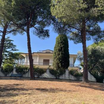 Villa in vendita a Osimo (Ancona)