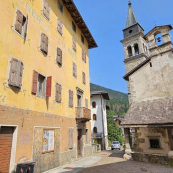 Palazzo in vendita a Forni di Sopra (Udine)