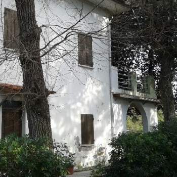 Villa in vendita a Pesaro (Pesaro e Urbino)