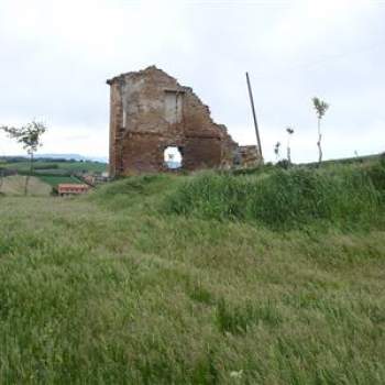 Rustico in vendita a San Costanzo (Pesaro e Urbino)