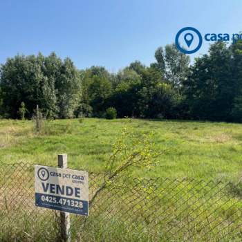 Terreno in vendita a Frassinelle Polesine (Rovigo)