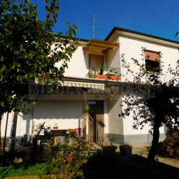 Villa in vendita a Garlasco (Pavia)