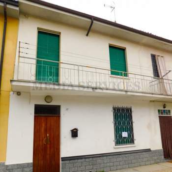 Casa a schiera in vendita a Sannazzaro de' Burgondi (Pavia)