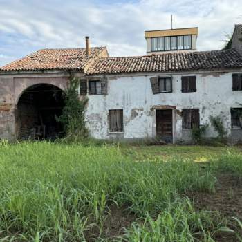 Rustico in vendita a Castagnaro (Verona)