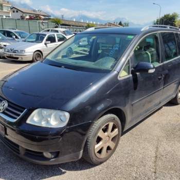 Ricambi VOLKSWAGEN TOURAN 1598cc FSI  del 2003