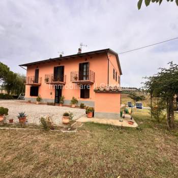 Casa singola in vendita a Castiglione del Lago (Perugia)