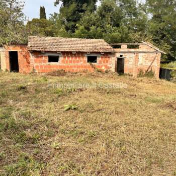 Magazzino in vendita a Castiglione del Lago (Perugia)