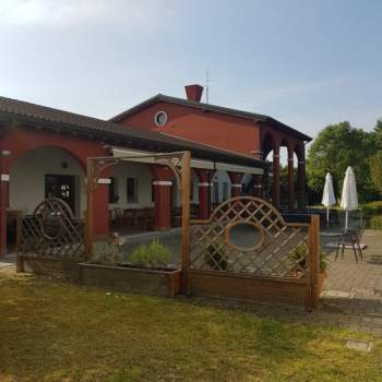 Agriturismo in vendita a Santa Maria di Sala (Venezia)