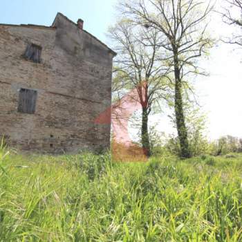 Rustico in vendita a Fontevivo (Parma)