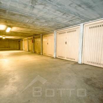 Garage in vendita a Omegna (Verbano-Cusio-Ossola)