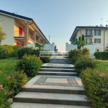 Casa a schiera in vendita a Desenzano del Garda (Brescia)