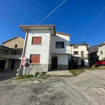 Casa a schiera in vendita a Sarmede (Treviso)