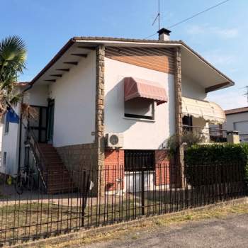 Villa in vendita a Badia Polesine (Rovigo)