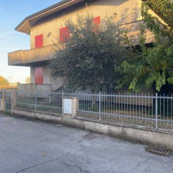 Bifamiliare in vendita a Savignano sul Rubicone (Forlì-Cesena)