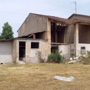 Rustico in vendita a Castiglione delle Stiviere (Mantova)