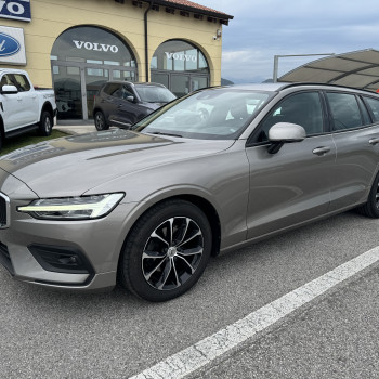 Volvo V60 D3 Geartronic Business 2.0 TDCi 150CV S&S + Gancio Traino