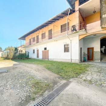 Casa a schiera in vendita a Suno (Novara)