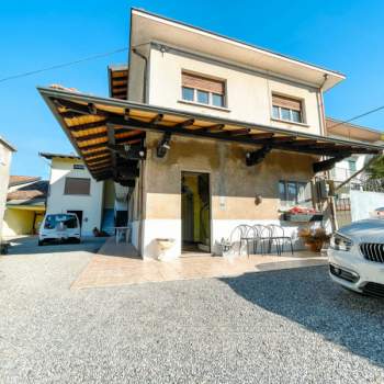 Casa a schiera in vendita a Suno (Novara)