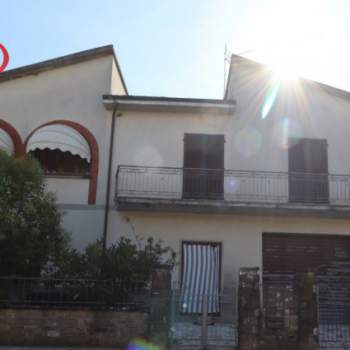 Casa singola in vendita a Terranuova Bracciolini (Arezzo)