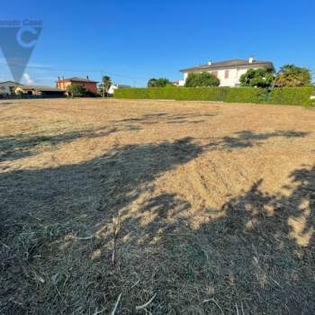 Terreno in vendita a Legnaro (Padova)