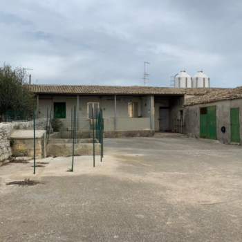 Casa singola in vendita a Modica (Ragusa)