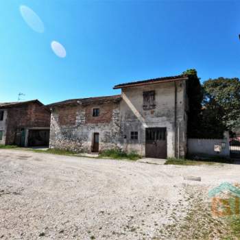 Rustico in vendita a San Giovanni al Natisone (Udine)