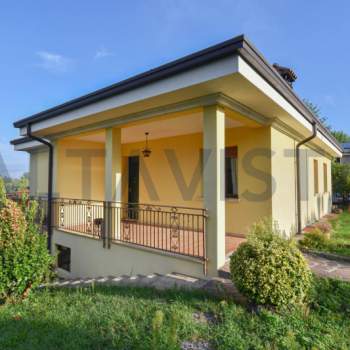 Villa in vendita a Calcinato (Brescia)