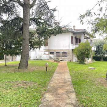 Villa in vendita a Suzzara (Mantova)