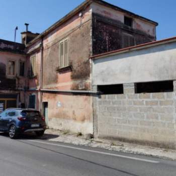 Casa singola in vendita a Montecorvino Rovella (Salerno)